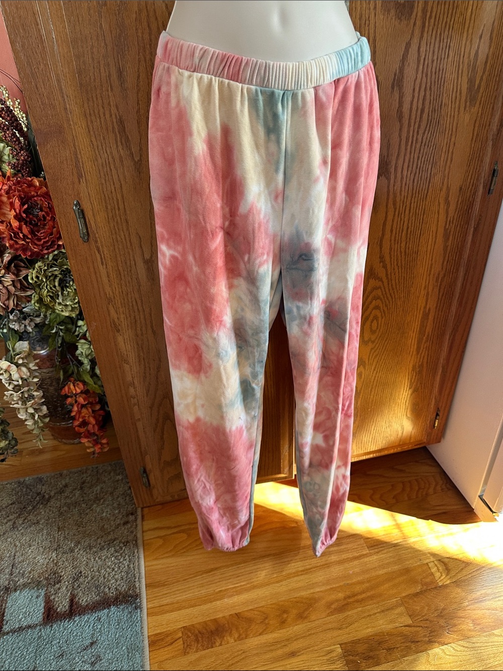WinWin Pink, Cream & Blue Tie-Dye Joggers